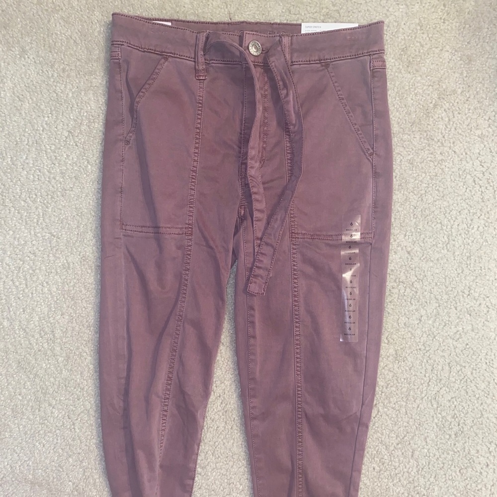 American Eagle maroon jeans
